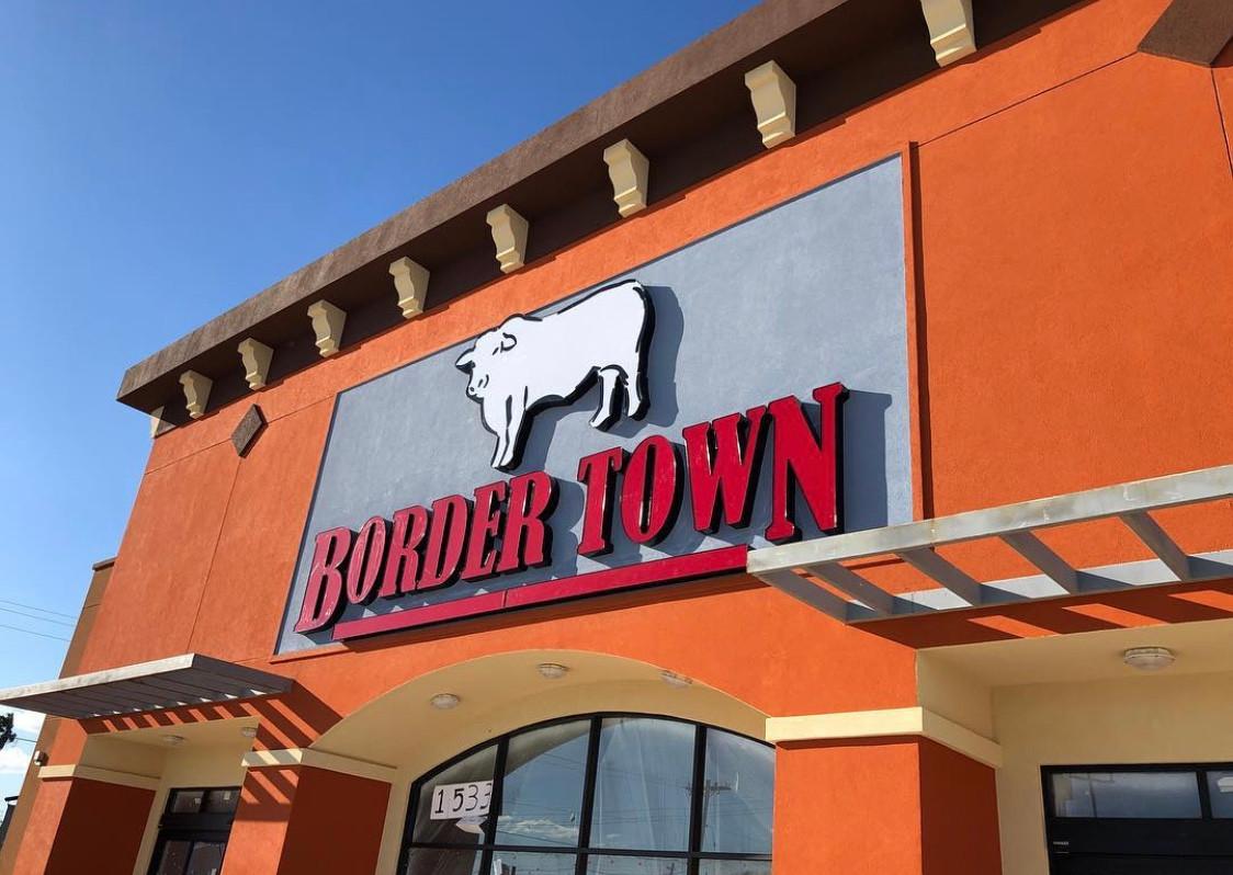 Border Hardware