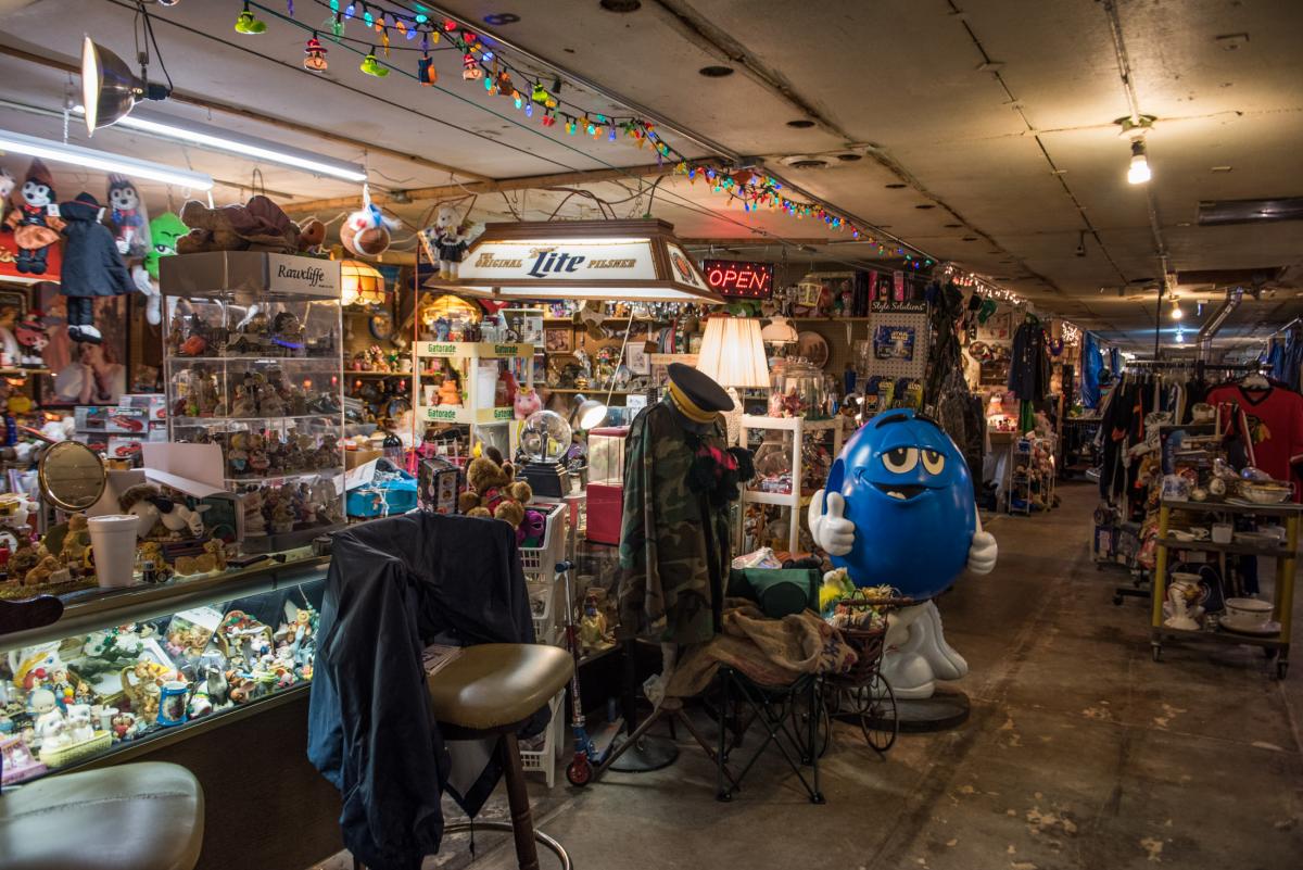 Uncle John's Flea Market