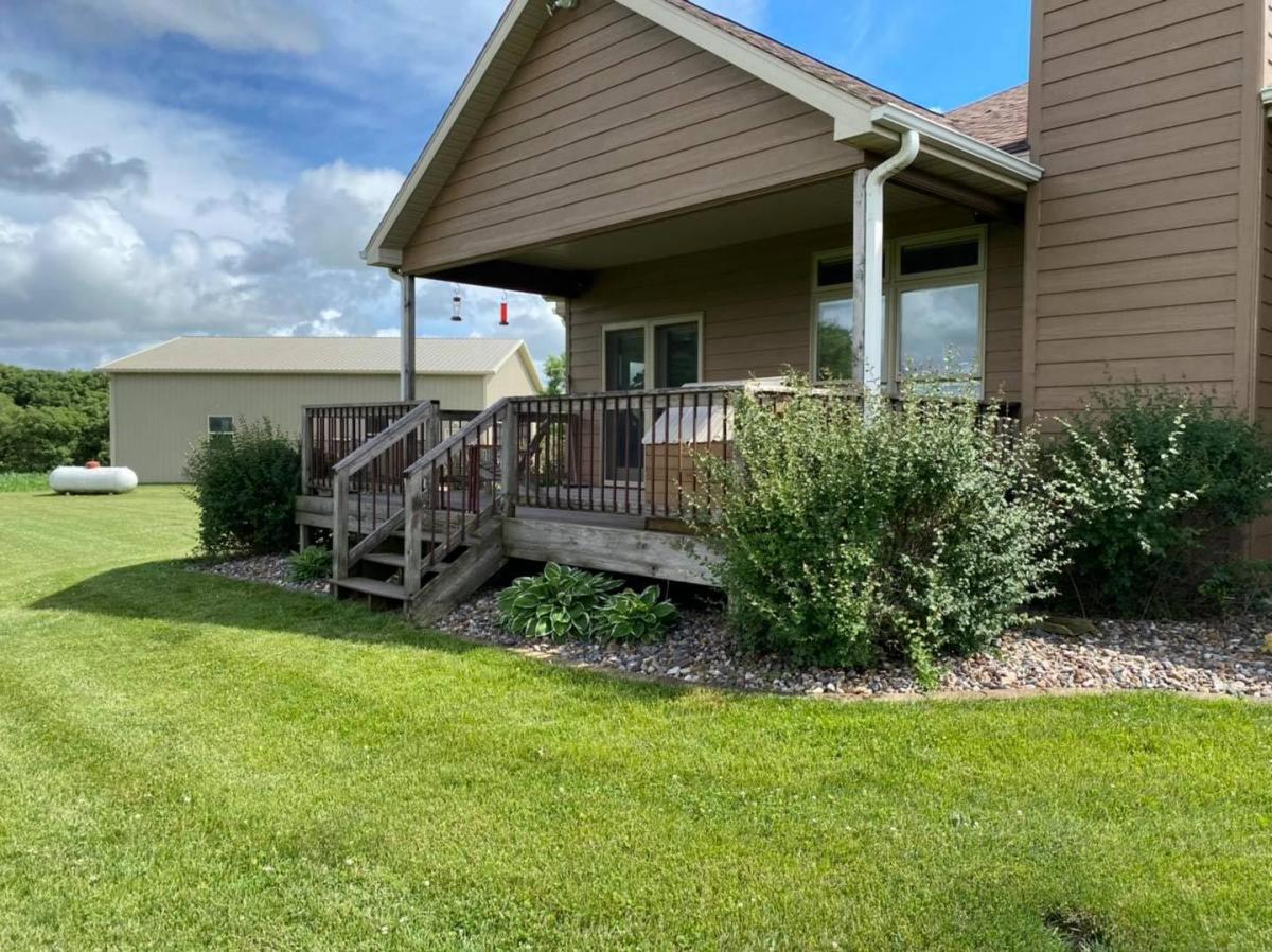 D B Landscaping and Lawn Care