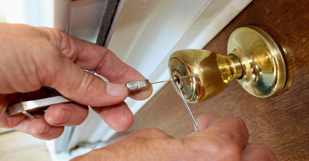 A 24 Hour Lock and Key