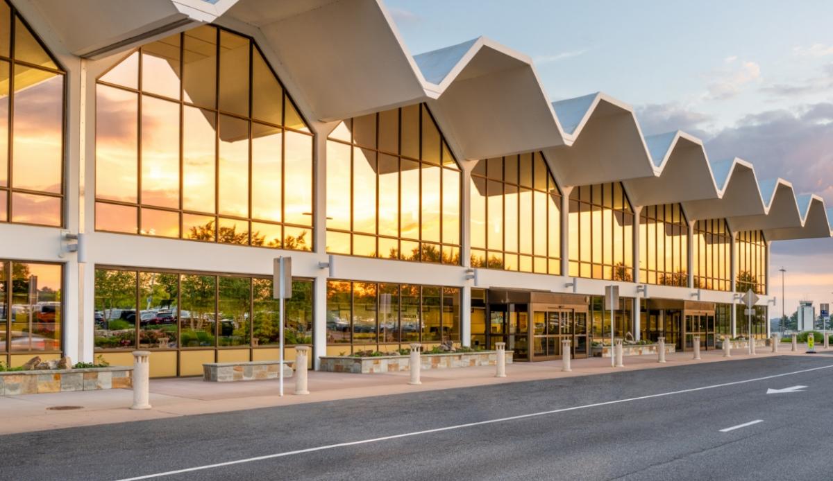 Tri-Cities Airport (TRI)